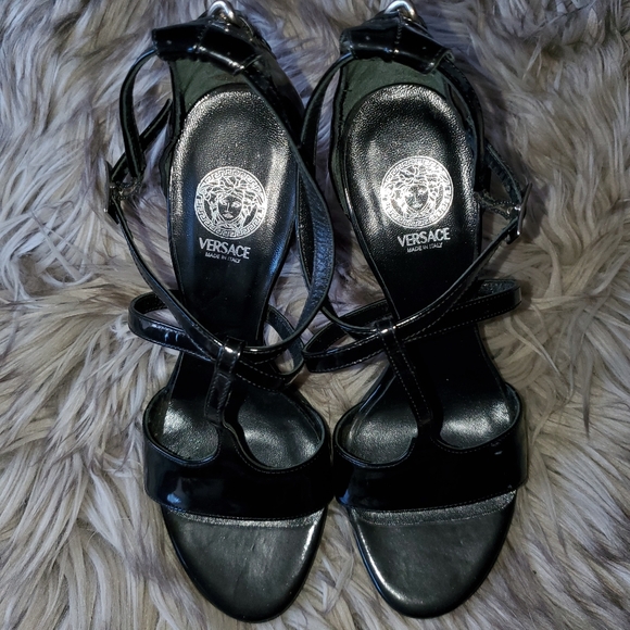 🔥 Authentic Versace Chain Heels 🔥 - Picture 12 of 16